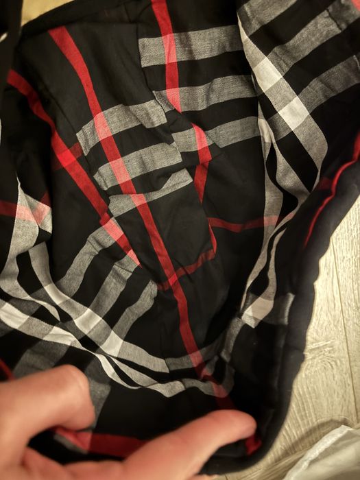 Hanorac Burberry Cu Fermoar