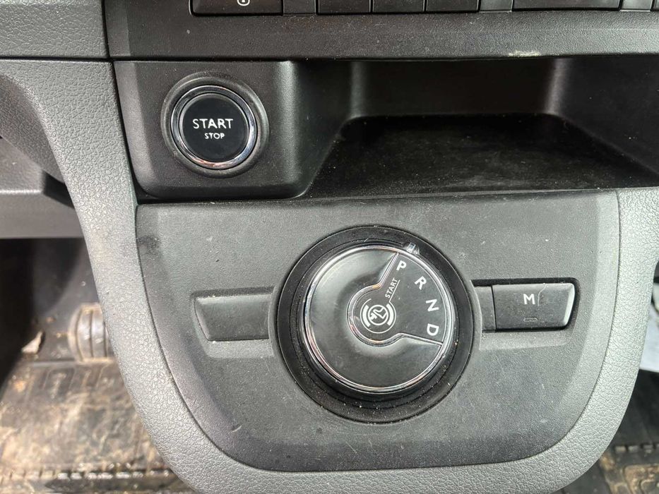 Товарен автомобил Toyota Proace