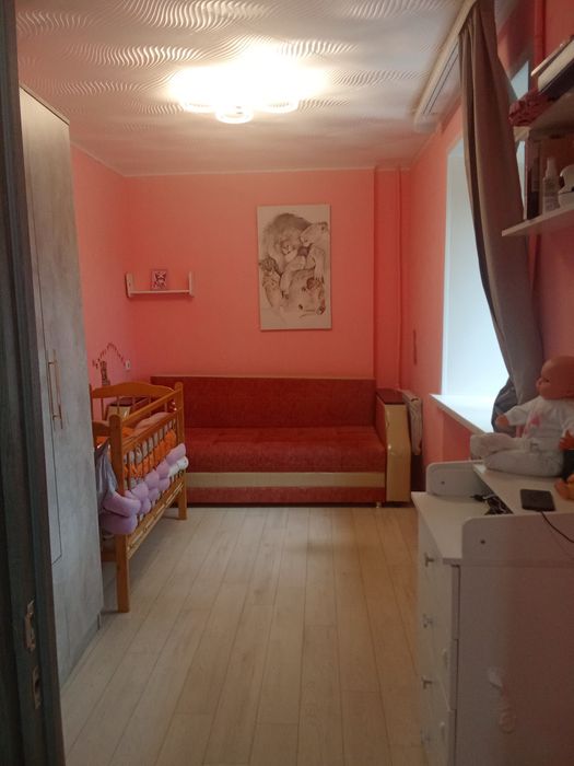 Продам квартиру трёхкомнатную