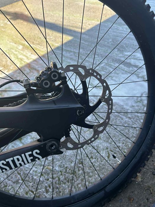 Bicicleta downhill: YT tues CF PRO RACE 27,5