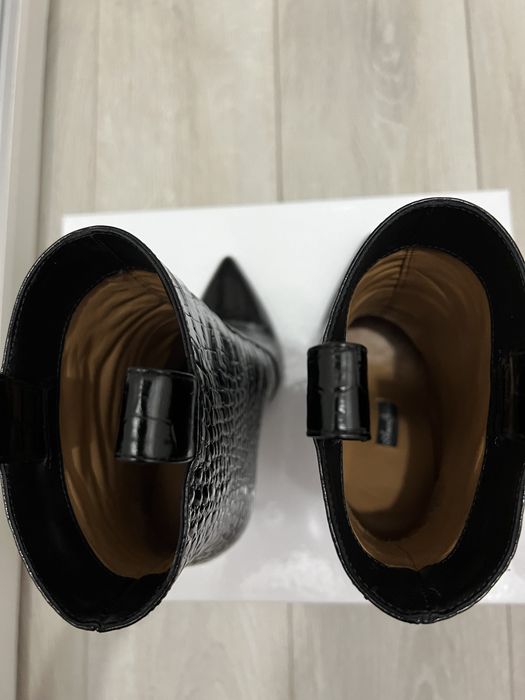 Продам ботильоны женские