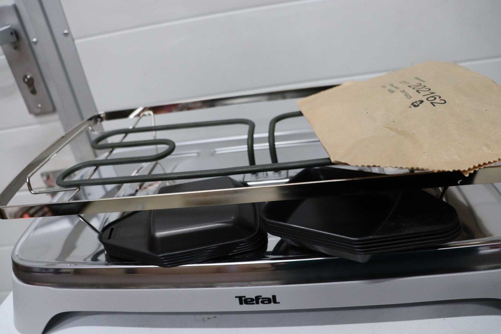 Tefal Raclette Grill Pierrade, 10 тигана, камък, 1350W, с ДЕФЕКТ