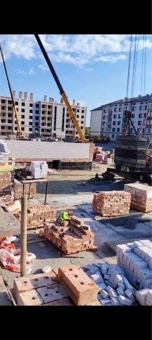 Бригада строителей