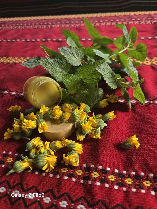 Мехлем с невен и мастикс