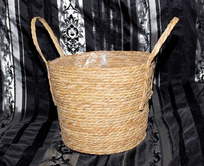 Корзины плетеные с ручками