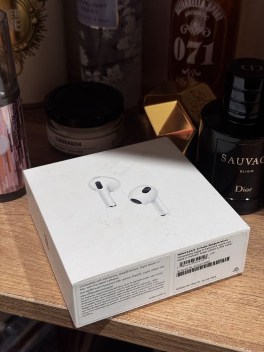 Продам airpods 3