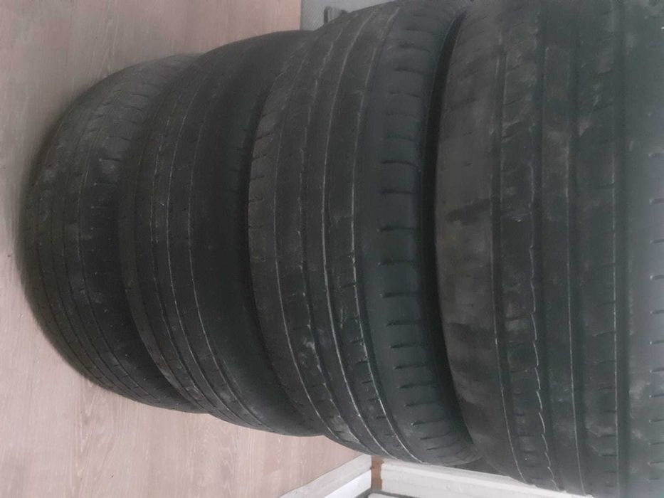 Продам летнюю резину в комплекте.