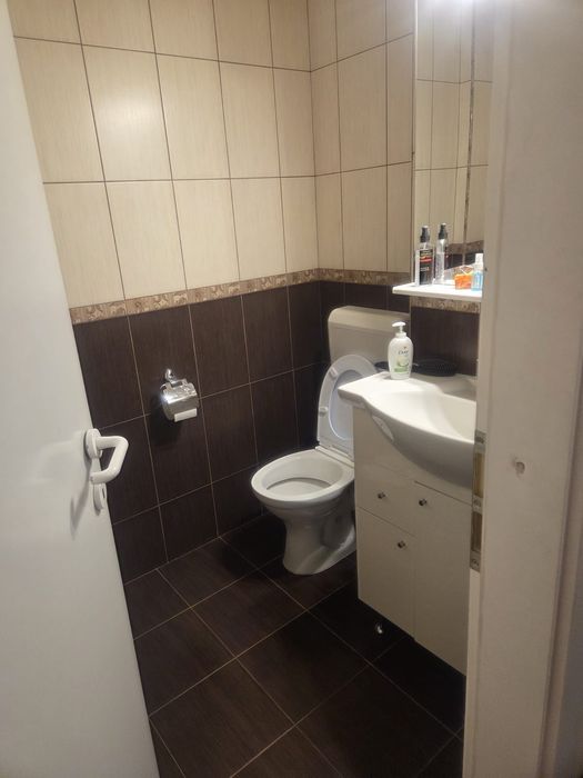 OFERTĂ!Apartament de inchiriat cu  3 camere etaj 4 ,LIFT,  pe strada munteniei terasă mare PENTHOUSE