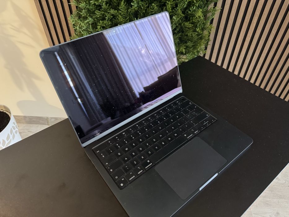 MacBook Air M2, 13”