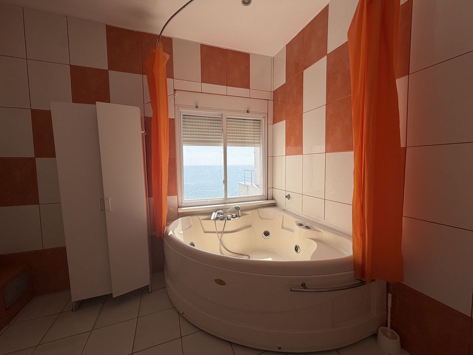 Apartament Costinesti vedere frontala la mare cu parcare