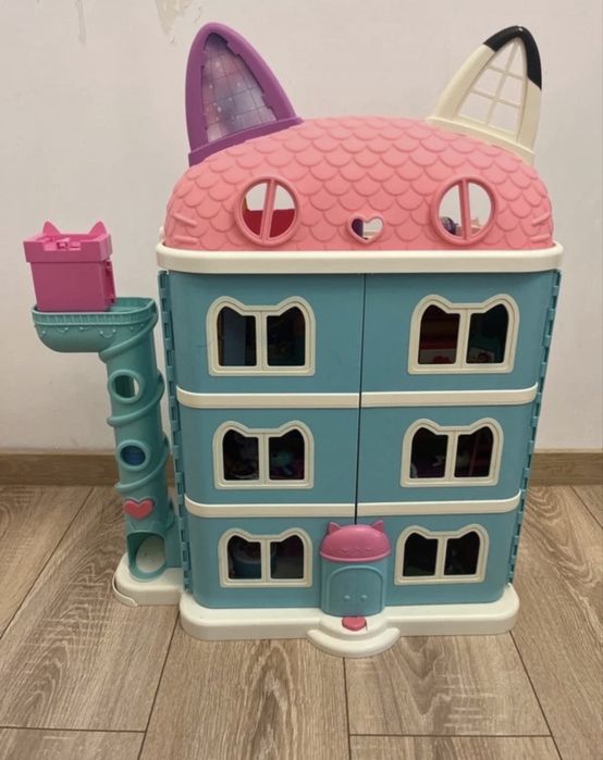Gabbys dollhouse