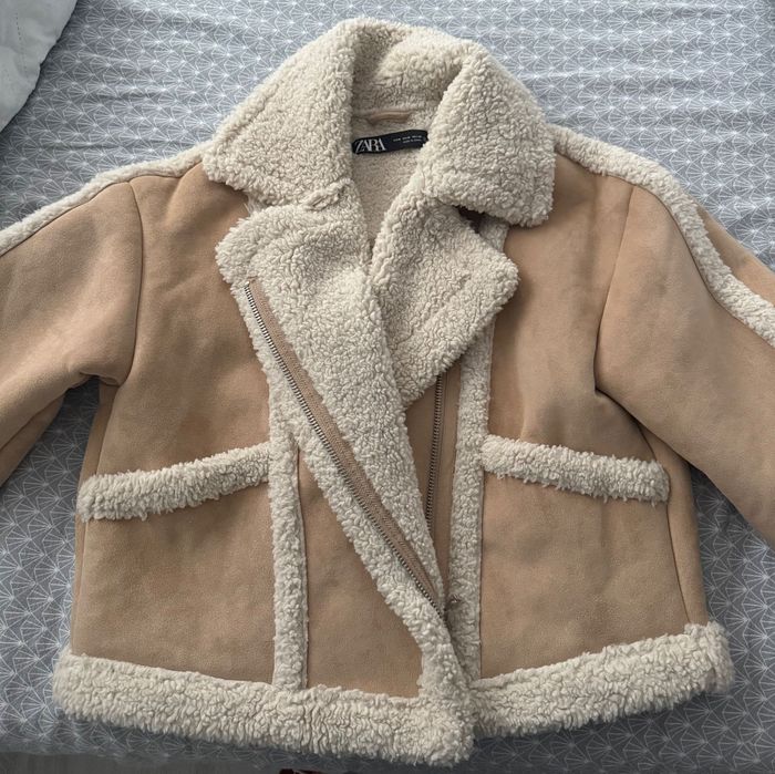 Дамско яке ZARA.