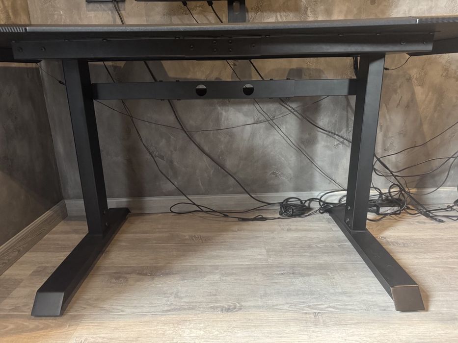 Компьютерный стол Coogar