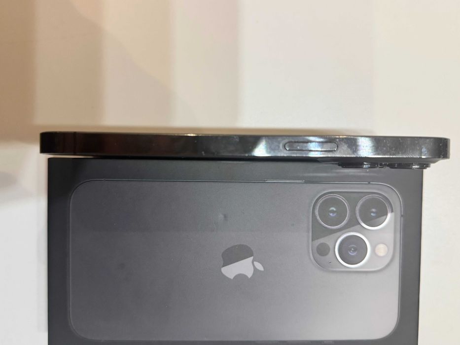 Продавам Apple iPhone 13 Pro 128GB в перфектно състояние