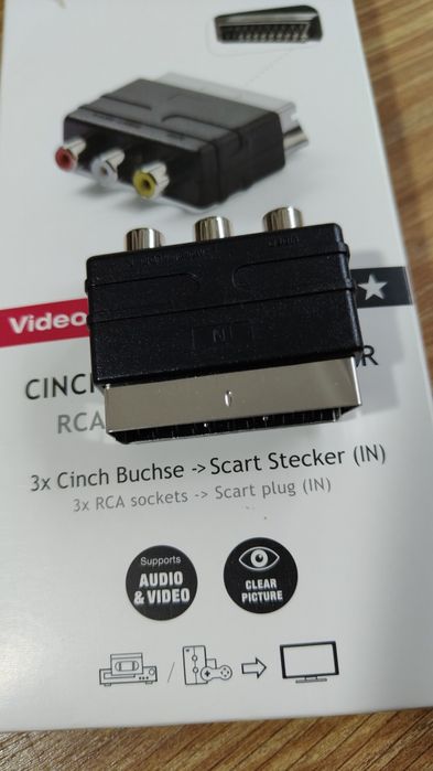 Adaptor video Vivanco RCA/SCART.