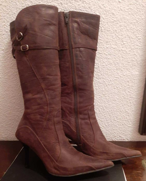 Ботуши естествена кожа-вишнев цвят,размер 36-българска номерация