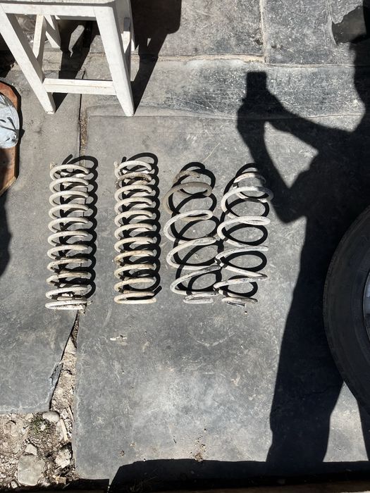 Продам пружины перед зад Приора