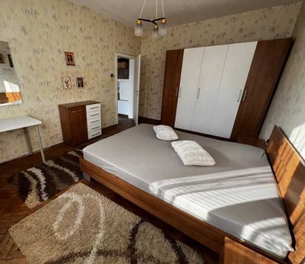 Дава се под наем Тристаен апартамент в София, Изток - 110 кв.м за 750 € - Снимка #3