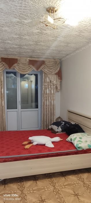 Сдаётся двух комнатная квартира .