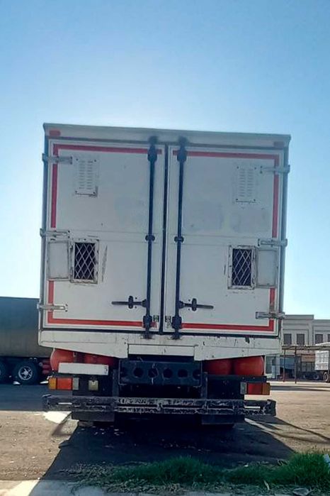 10 tonnalik ISUZU sotiladi