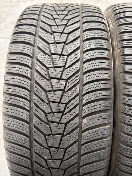 Vand 2 anvelope 285/40/21 hankook de iarnă ca noi