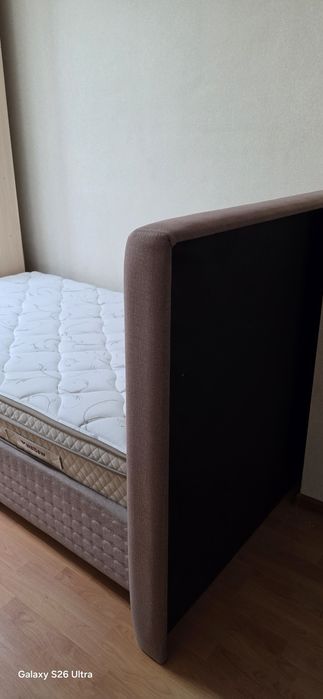 Срочно продаётся кровать полутороспальная WELTEW.