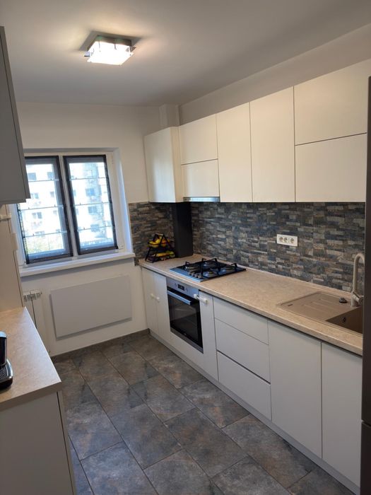 Apartament 3 camere, decomantat, zona National Arena