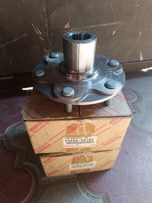 Ступица передняя Toyota land cruiser Prado 120