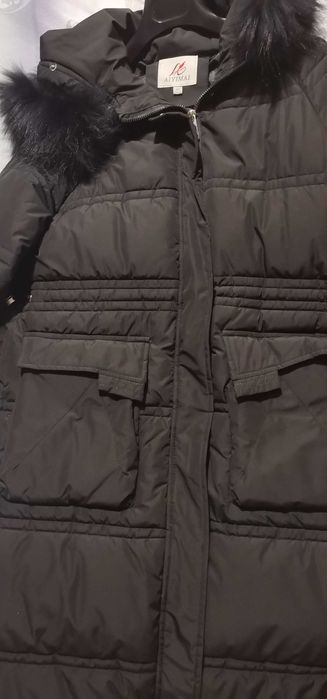 Ново дамско яке дълго черно, с яка от енот