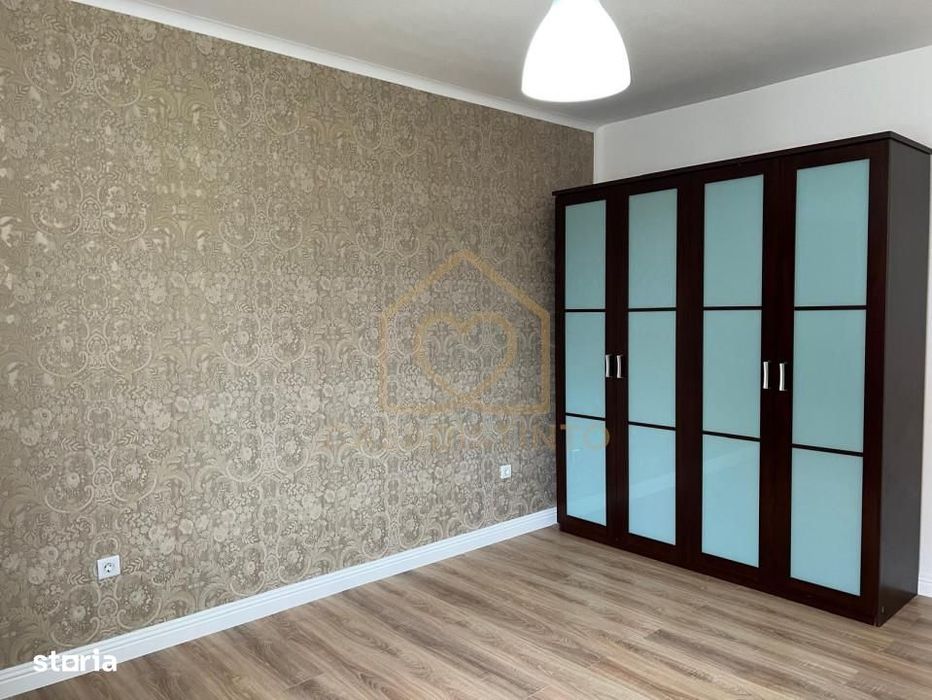 Apartament 3 camere de vanzare in complex cu piscina