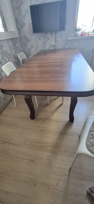 Срочно продам стол