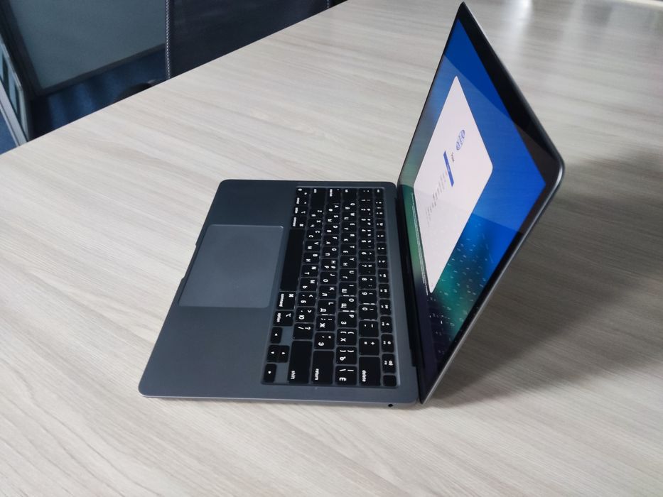Продам MacBook Air M1