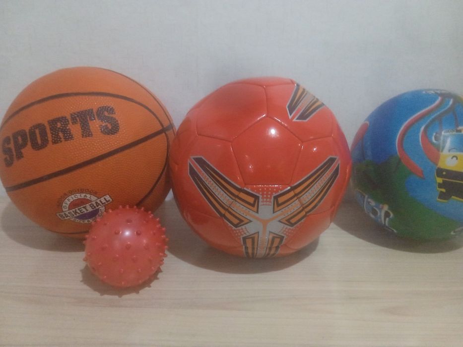 Продам пакет мячей в одни руки