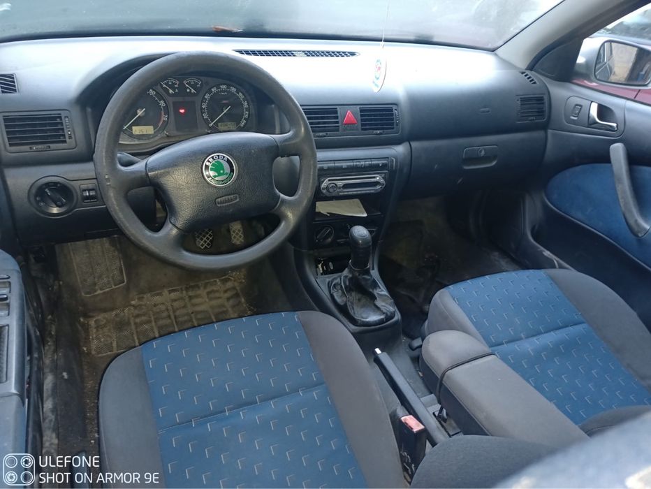 2 Octavia Skoda  2003,benzina 1,6 cu acte in regula,perfect functionala si inca o Skoda Octavia 2010 benzina 1,6 fara acte
