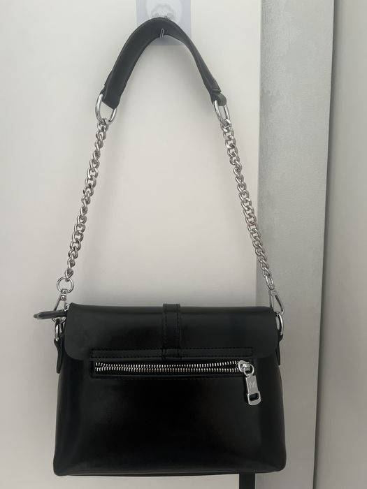 Сумка со съемным ремнем на цепочке