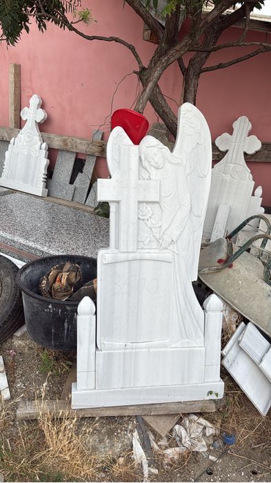 Cruci marmura si granit