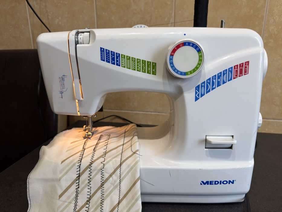 Masina de cusut si festonat Medion diverse progane