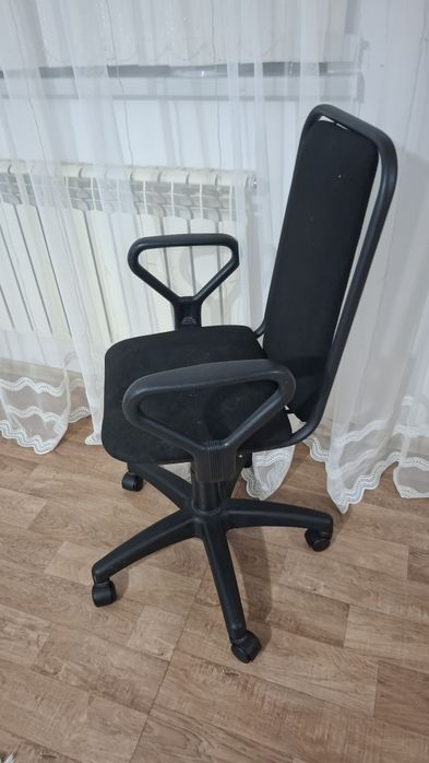 Кресло сатылады.