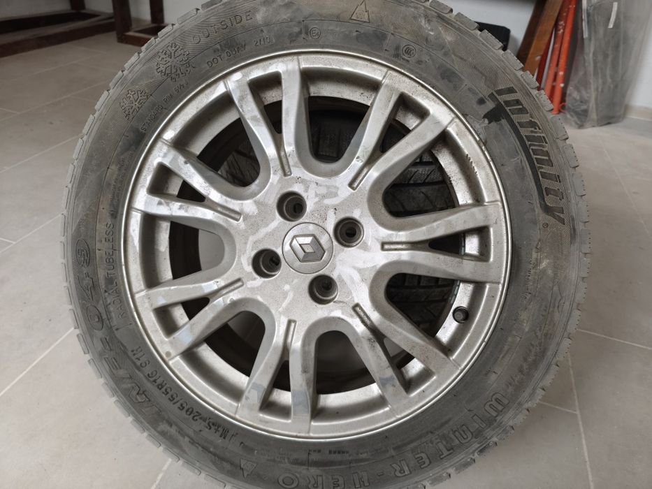 Гуми зимни 205/55/16