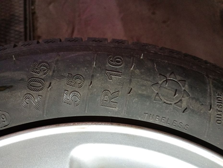 AUDI oригинални джанти със летни гуми 205/55/16 7J ET45 5x112 цо 56,6