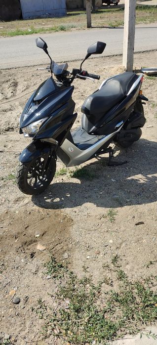 Продам скутер force