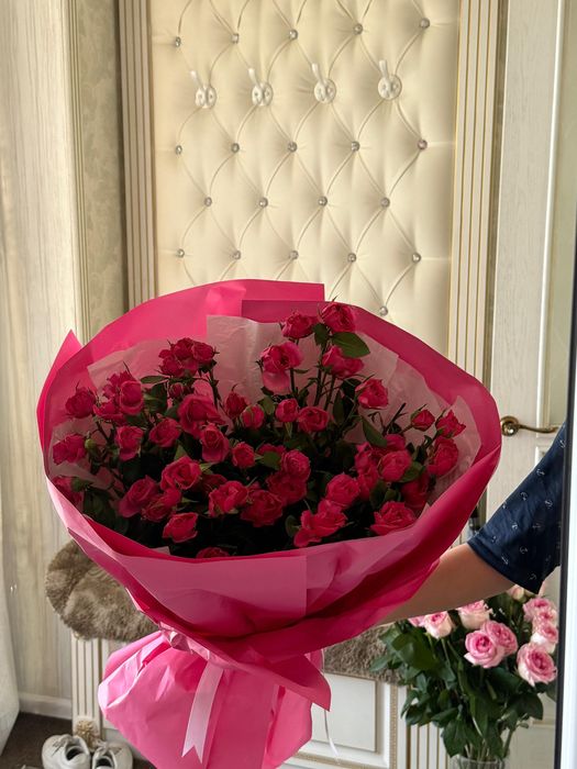 Букет из кустовых роз