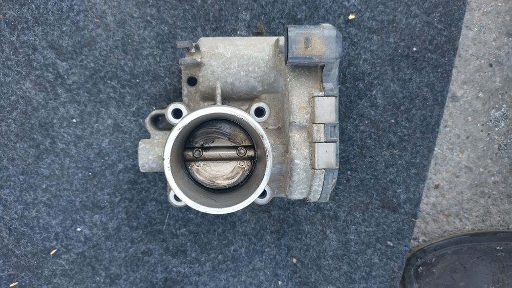 Clapeta accelerație Ford fiesta mk6 1.4 b