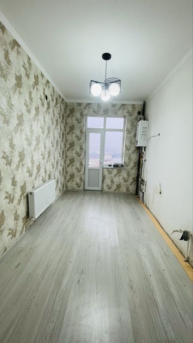 3 хоналик уй 42 мактаб олдида