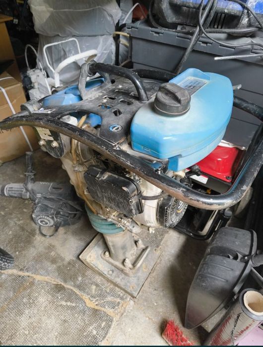 Vând/Închiriez utilaje de constructii