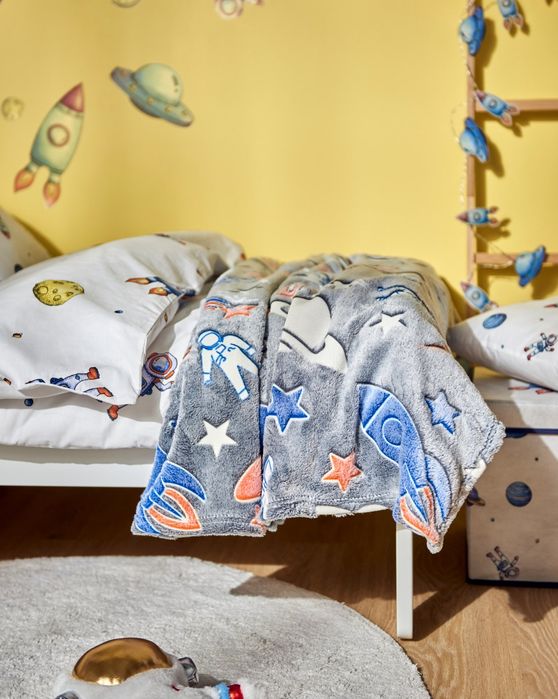 Детско светещо одеяло "Космос"