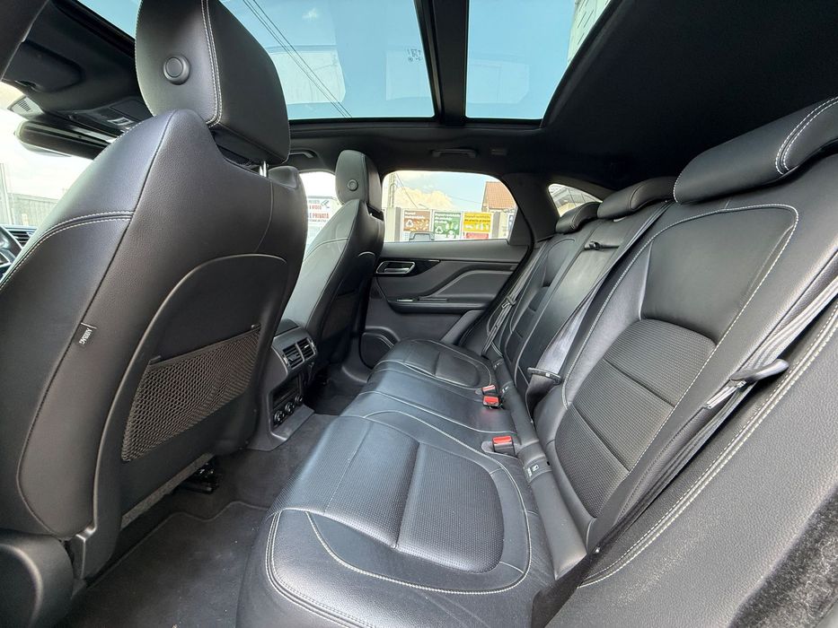Jaguar F-Pace R-Sport Panoramic - posibilitate finantate