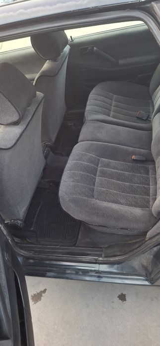 Продавам VW Passat b3 пасат б3 1.8 90кс.