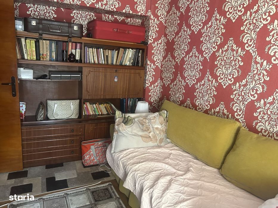 Apartament trei camere, decomandat, et. 1/4, Casa Științei-Supeco