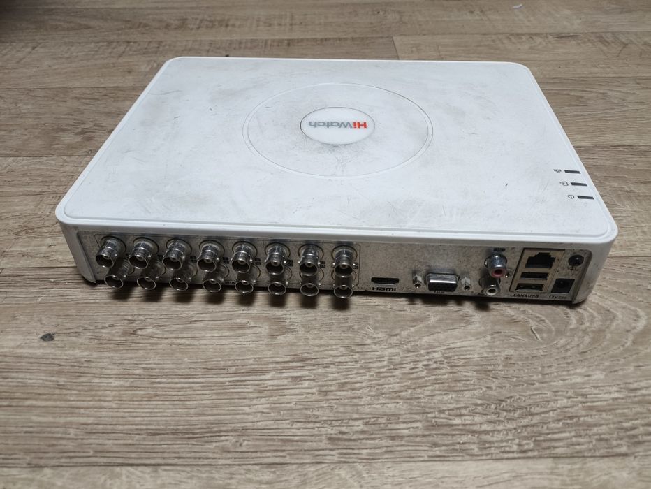 Видеорегистратор HiWatch DS-H216QA